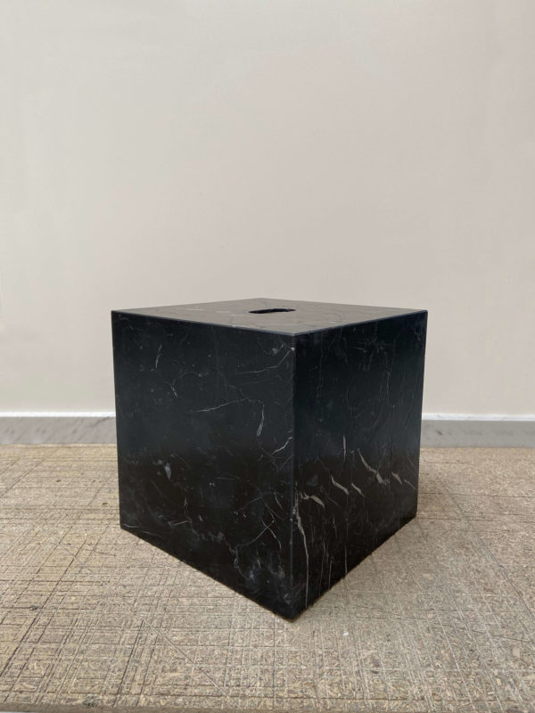 cube noir marquina
