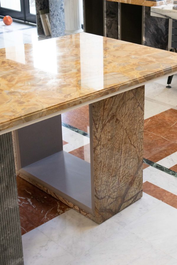mobilier en marbre table en marbre