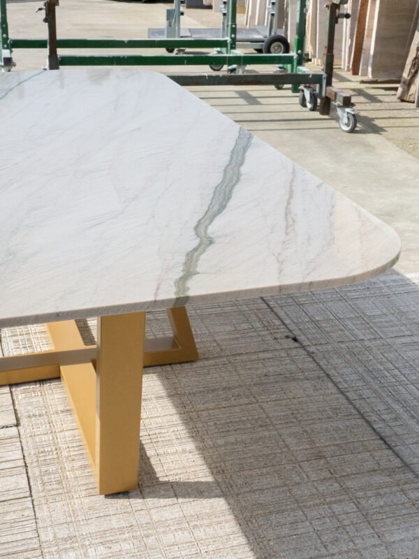 Table Quartzite Meridian